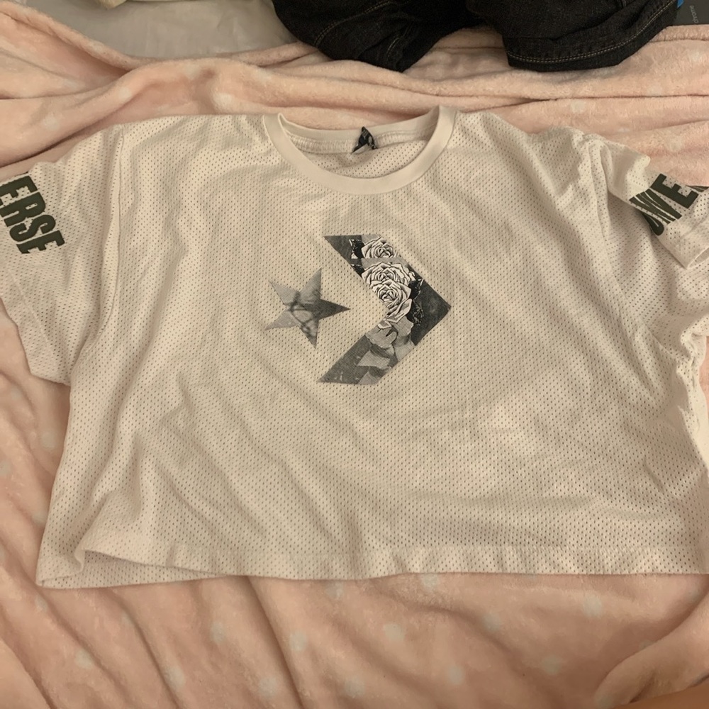 lBaggy Crop Top Converse